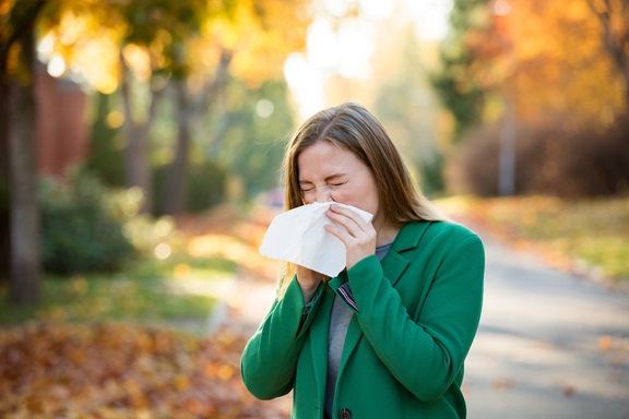 Fall Allergies: How to Manage and Prevent Symptoms