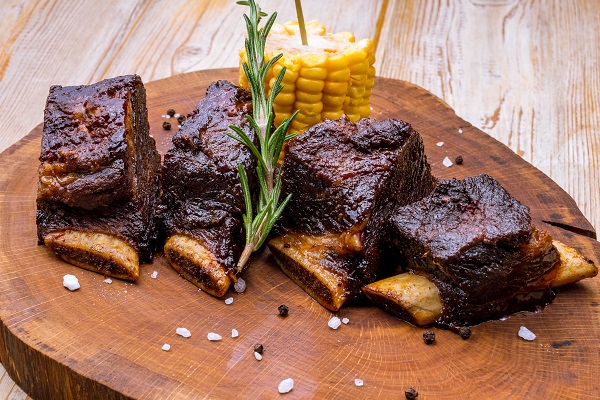 Instant Pot Braised Short Ribs with Mashed Cauliflower