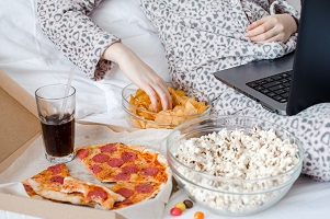 Emotional Eating: What it Is and How to Prevent It